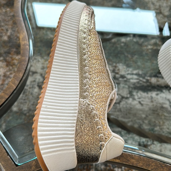 Nicole Miller sneaker - Picture 2 of 5